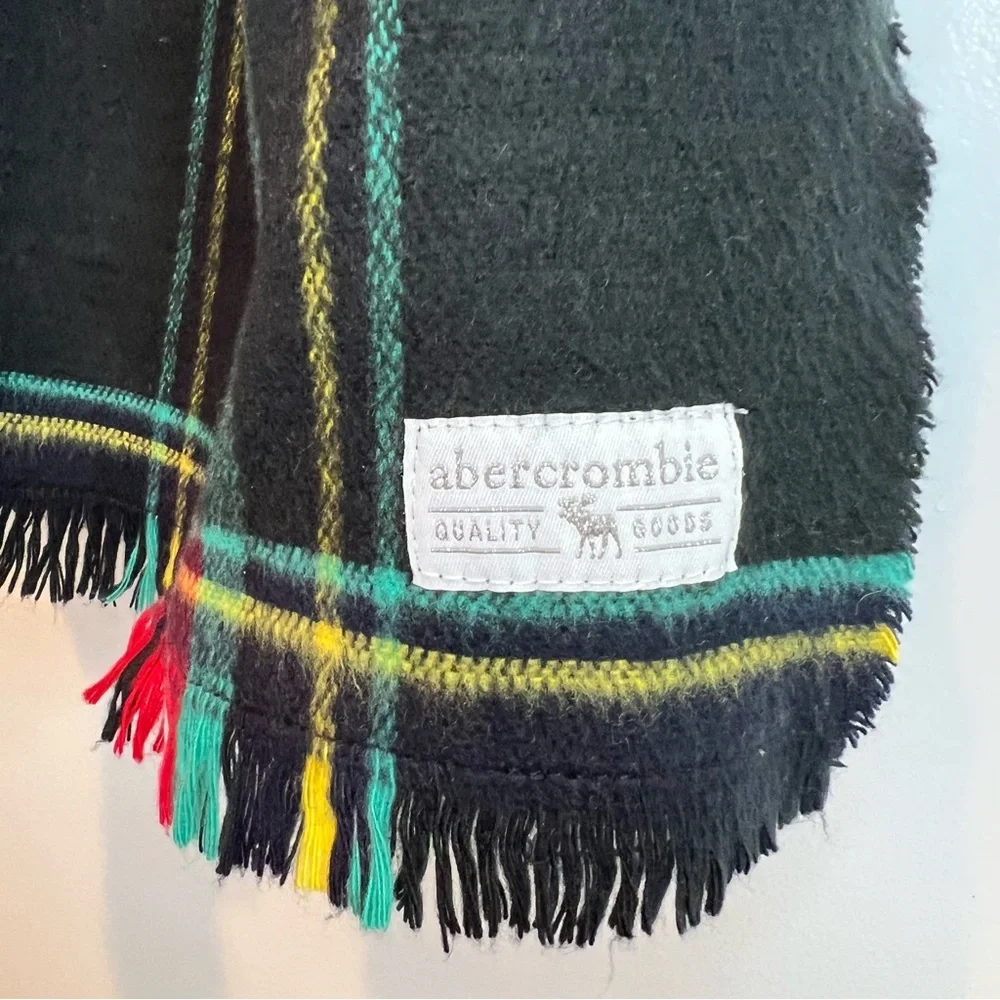 Abercrombie & Fitch Women Men Plaid Red Green Black Scarf BNWOT 23”W x 66”L